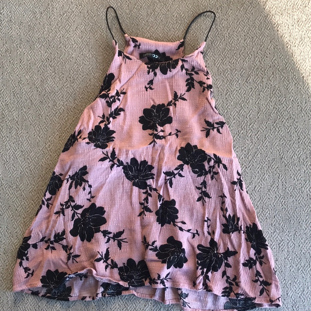 Halter crop top, dull pink with elastic straps